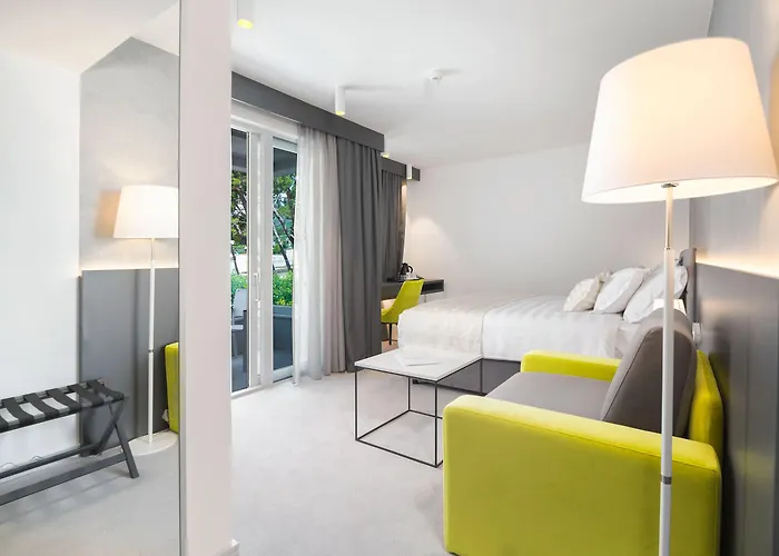 Boutique Mirjam 4* ماكارسكا