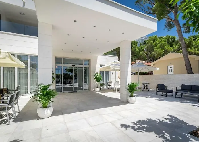 Boutique Mirjam 4*
