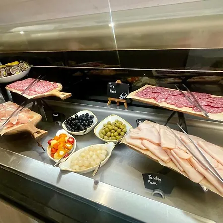 Boutique Mirjam 4* ماكارسكا
