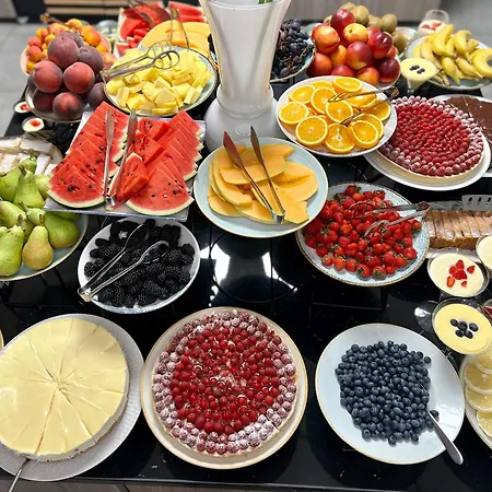 Boutique Mirjam 4* ماكارسكا