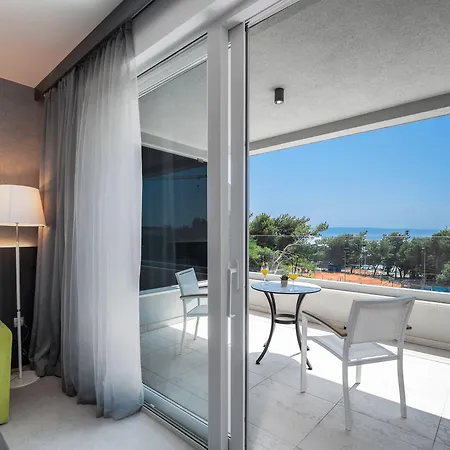 فندق Boutique Mirjam 4*