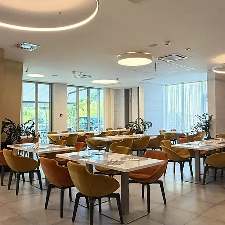 Boutique Mirjam 4*