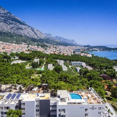 Boutique Mirjam マカルスカ