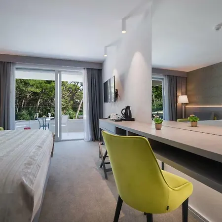 Boutique Mirjam 4* マカルスカ