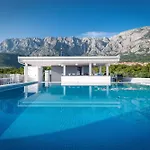 Boutique Mirjam 4*