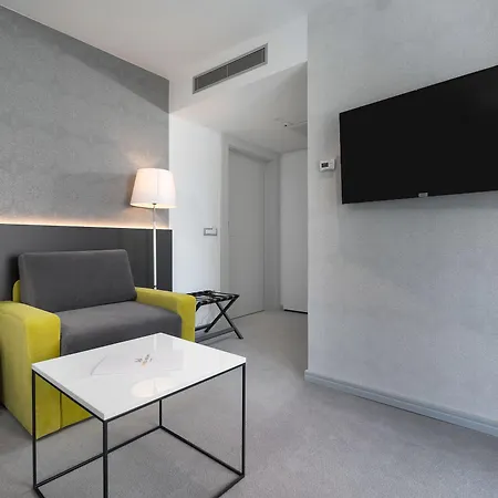 Boutique Mirjam 4* Makarska