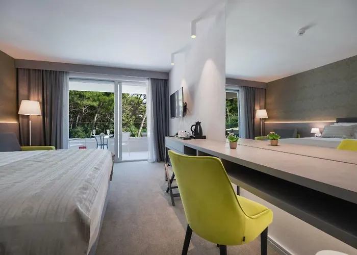 Boutique Mirjam 4* Makarská